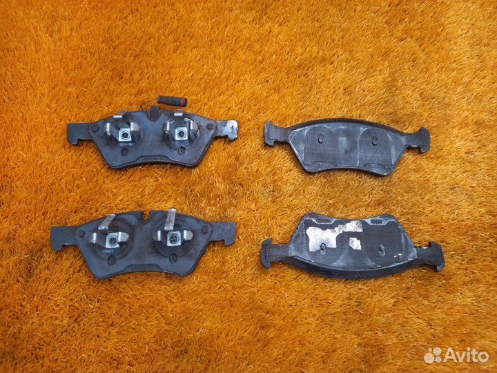 Колодки тормозные передние Mercedes-Benz M-Class