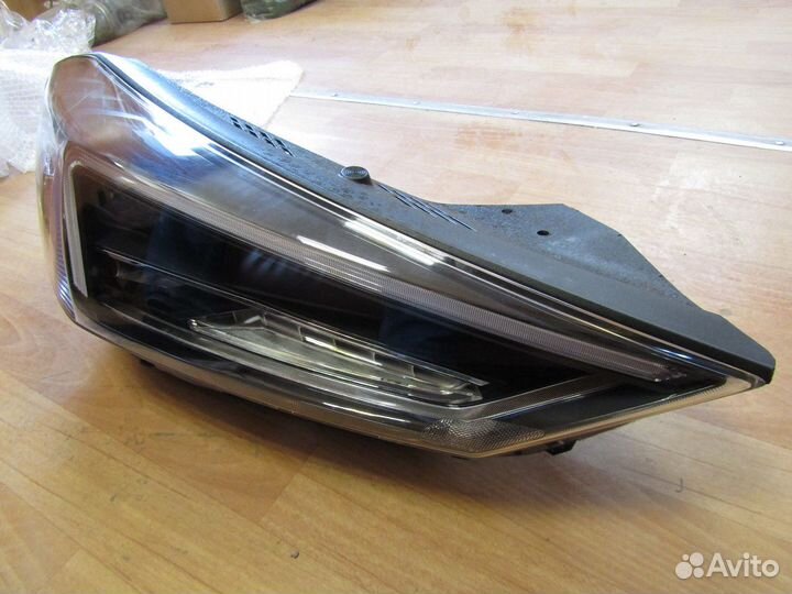 Фара правая Hyundai Tucson