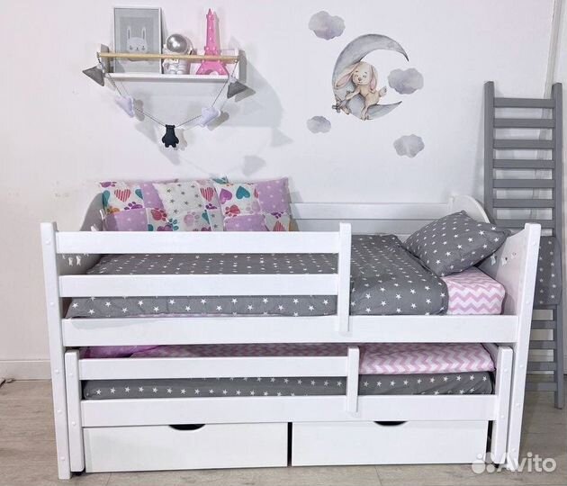 Детская кровать с выдвижным спальным местом