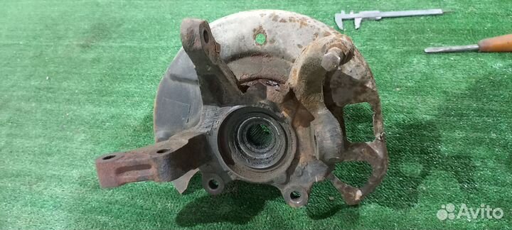 Перед.правый поворотный кулак максима а32, цефиро