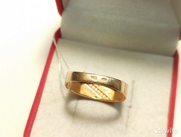 Перстень золотой