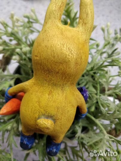 Снеговик в костюме зайчика елочная игрушка