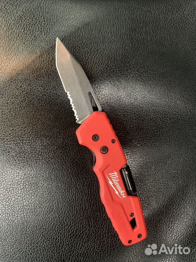 Нож Milwaukee