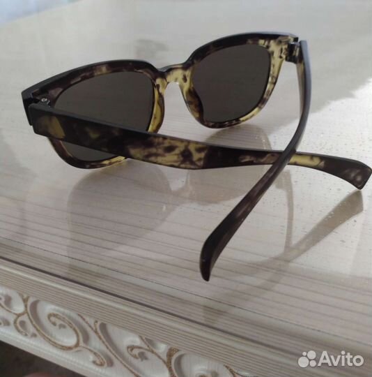 Солнцезащитные очки