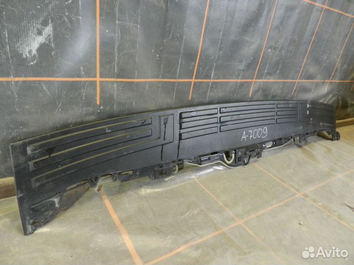 Накладка бампера - Toyota Land Cruiser Prado 150