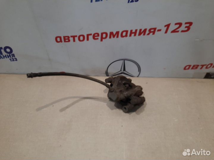 Суппорт задний левый Mercedes E250 C207 271.860