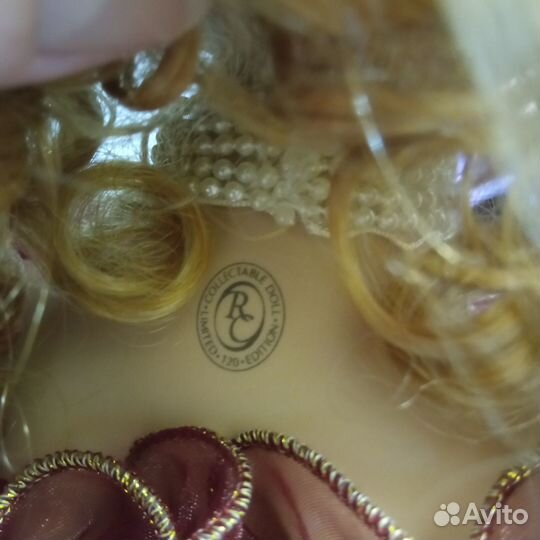 Кукла фарфоровая коллекционная