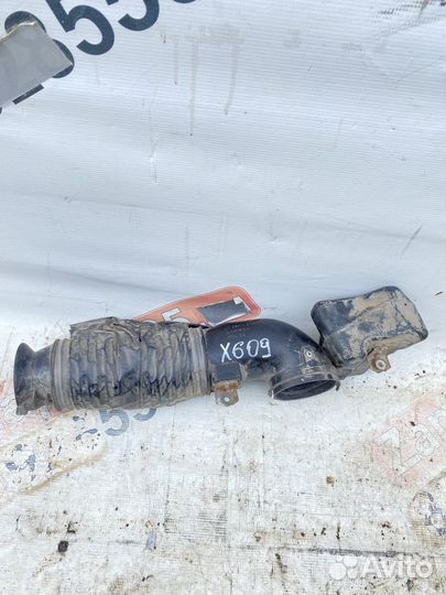 Toyota LC200 Патрубок воздушного фильтра