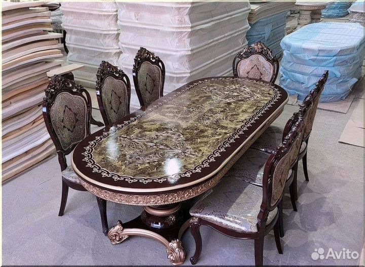 Кухонный стол