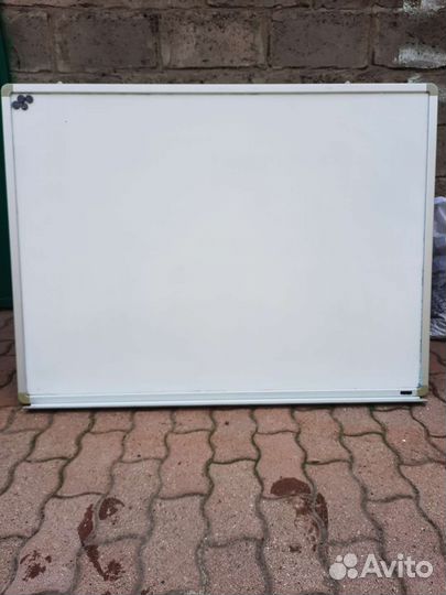 Магнитно маркерная доска