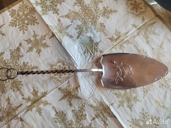 Серебряная лопатка