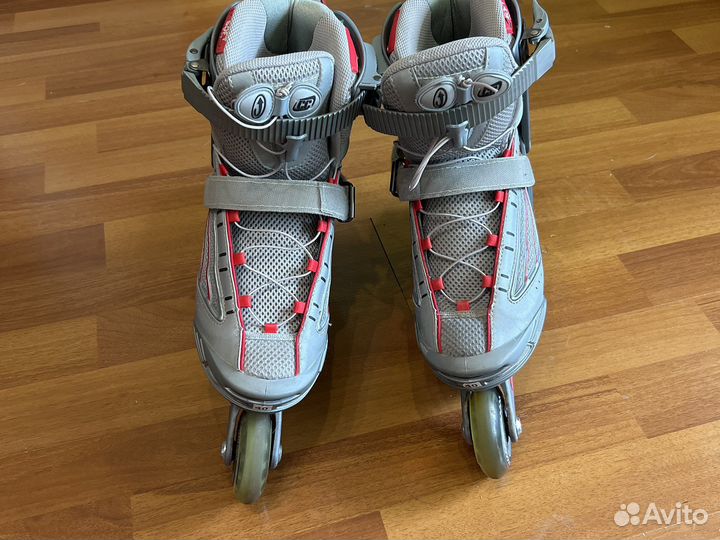 Роликовые коньки