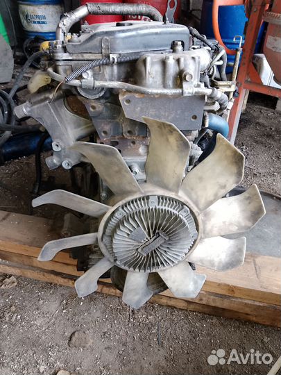 Двигатель 4hj1