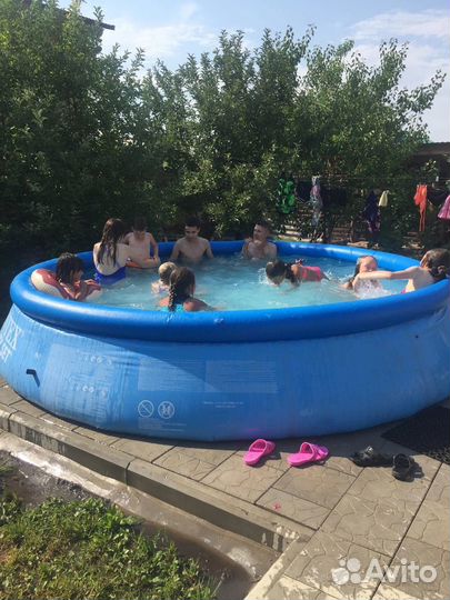 Надувной бассейн