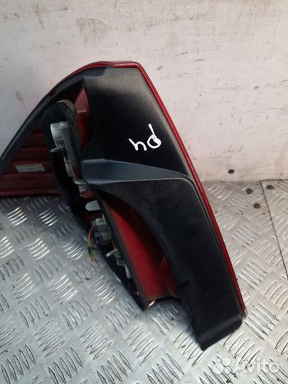 Фонарь задний правый Ford Mondeo хэтчбэк 5 дв. 2.0