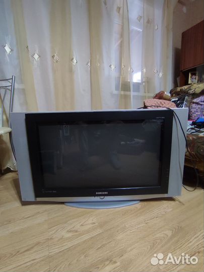 Телевизор samsung