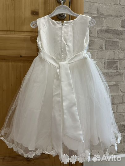 Нарядное платье для девочки 104 110 см