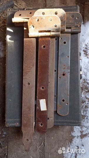 Петли для дверей