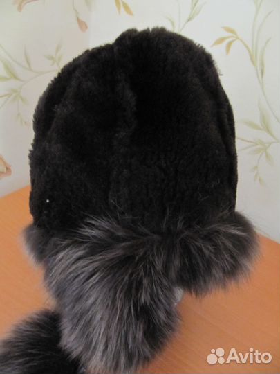 Шапка натуральный мех 52 размер