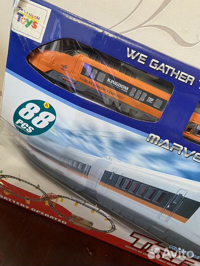 Поезд на батарейках новый