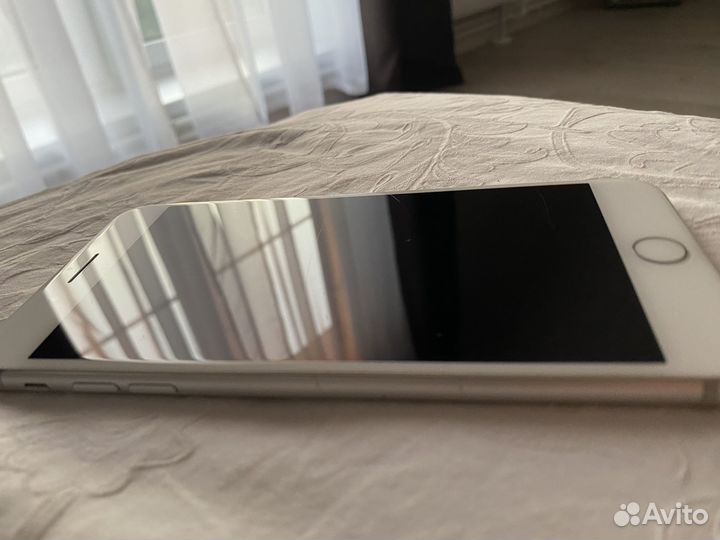 Телефон iPhone 7 plus 128 Gb