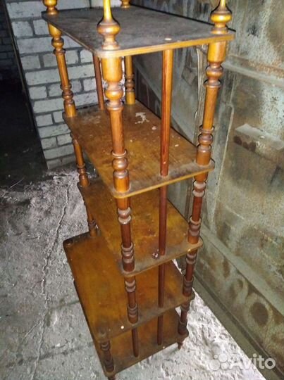 Старинная деревянная этажерка