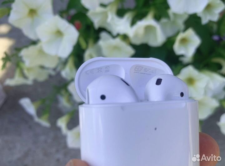 AirPods новые