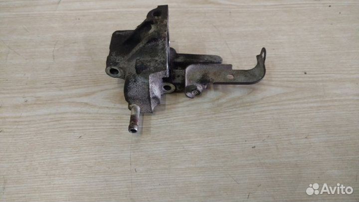 Кронштейн клапана EGR Honda Fit GD1 L13A