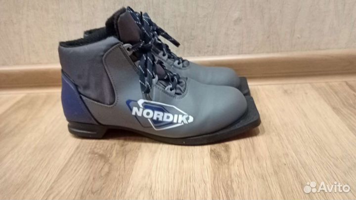 Лыжные ботинки классические, размер 41