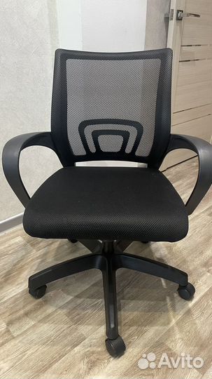 Компьютерное кресло