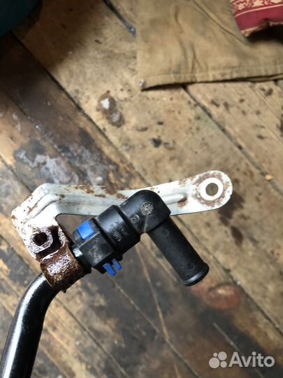 Трубка топливная 7701442010 Тойота Рав4