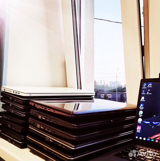 Ноутбуки продаются из-за закрытия офиса