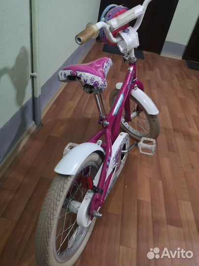 Велосипед Schwinn 16 с доп. колесами