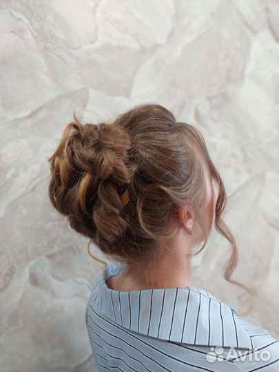 Прически локоны макияж