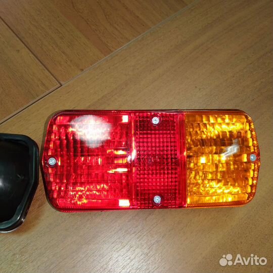 Фонари К-кт 2 шт на Авто Универсальные