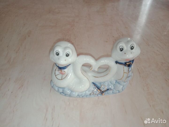 Фигурки декоративные