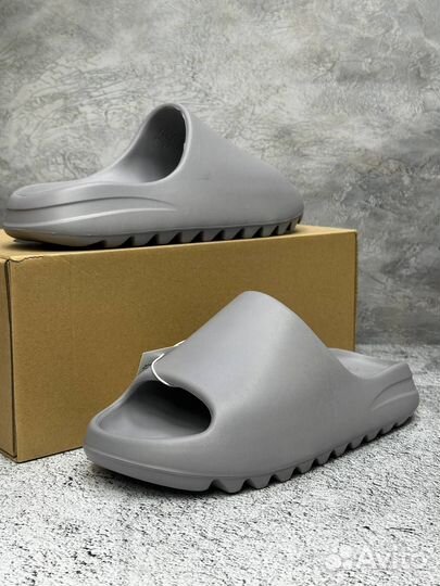 Шлепанцы Adidas Yeezy Slide