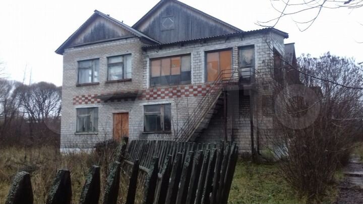 Дом 660 м² на участке 4 сот.