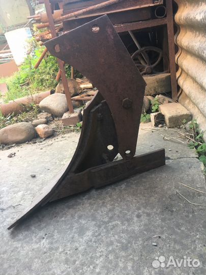 Плуг от минитрактора