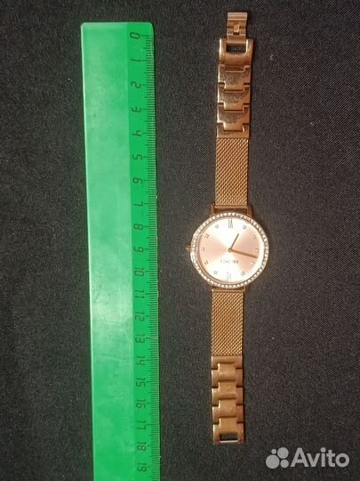 Часы наручные женские