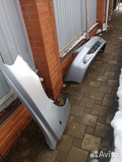 Цветные крылья акцента