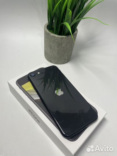 iPhone SE (2020), 128 ГБ