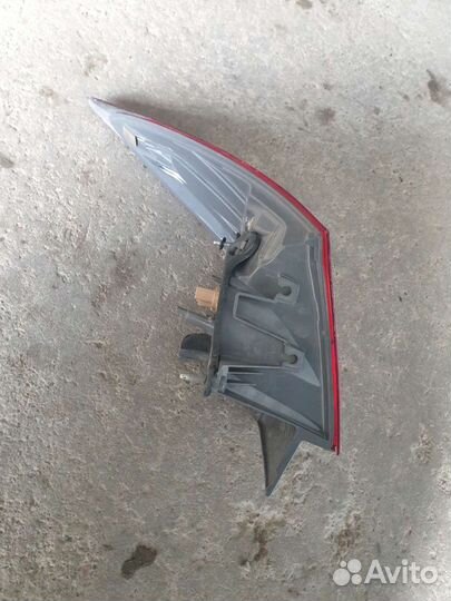 Toyota corolla 13- фонарь задний левый