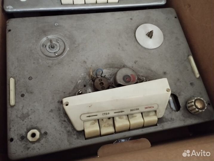 Ламповый катушечный магнитофон