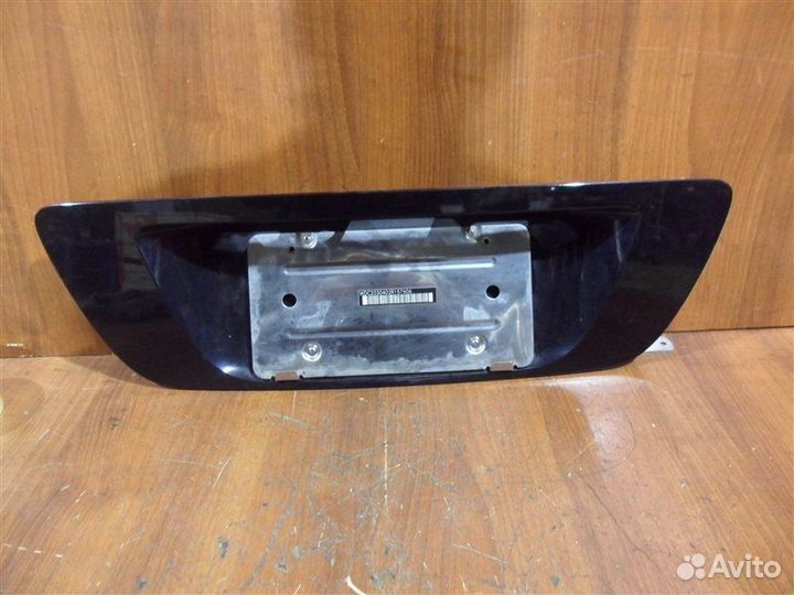 Накладка крышки A2037500981 Mercedes-Benz C-Class