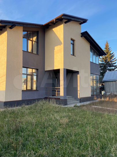 Дом 355 м² на участке 6,5 сот.