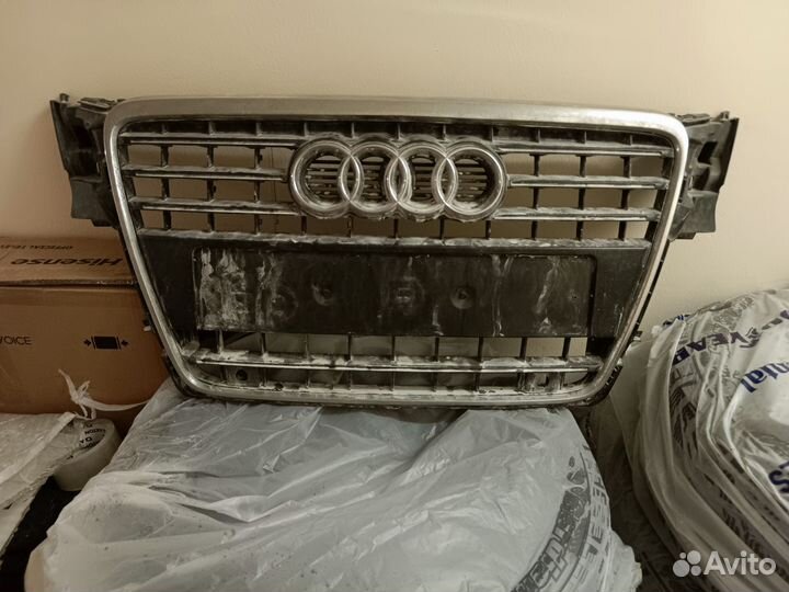 Решетка радиатора Ауди a4
