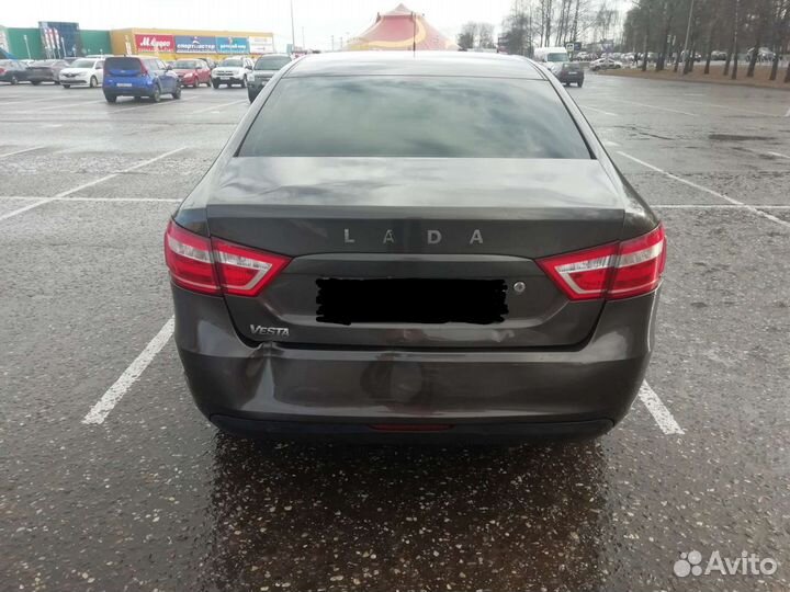 Крышка багажника Лада Веста