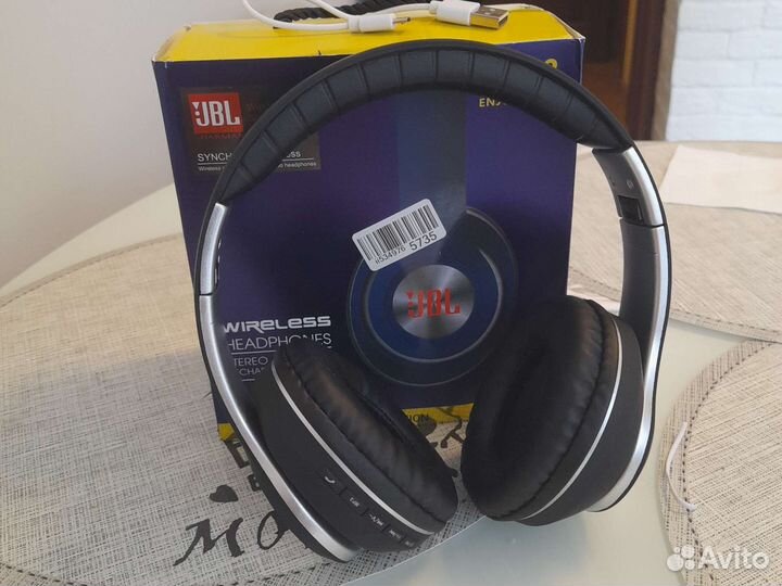 Беспроводные наушники jbl V33