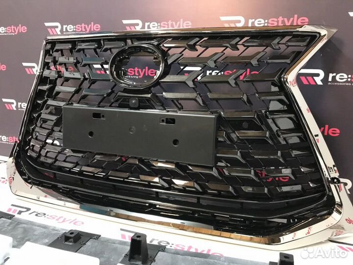 Обвес Lexus LX570 с16г Heritage Белый GBT D2203